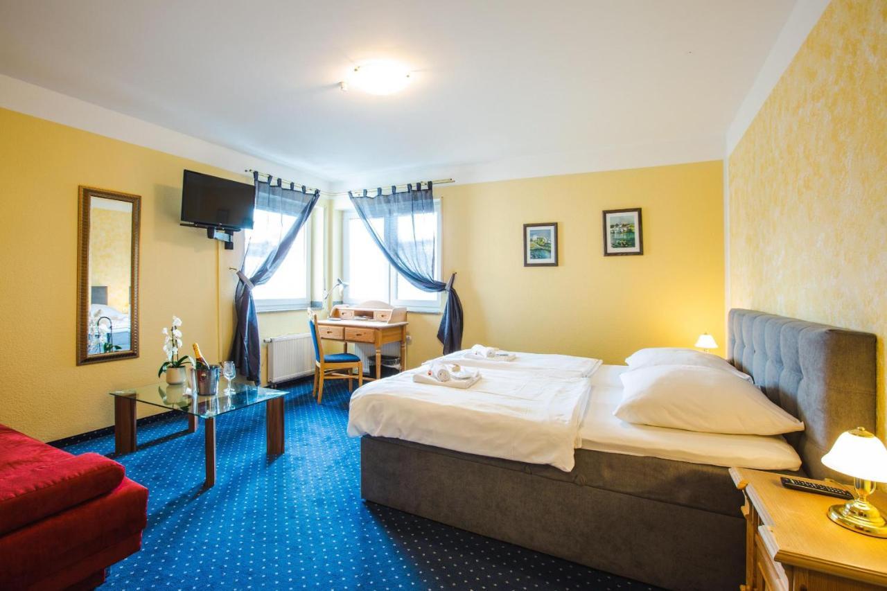 Hotel Altstadt Wassenberg Bagian luar foto