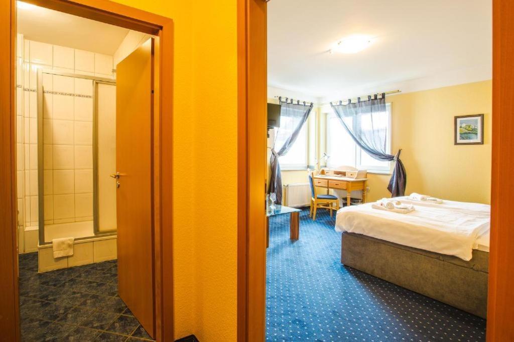 Hotel Altstadt Wassenberg Bagian luar foto